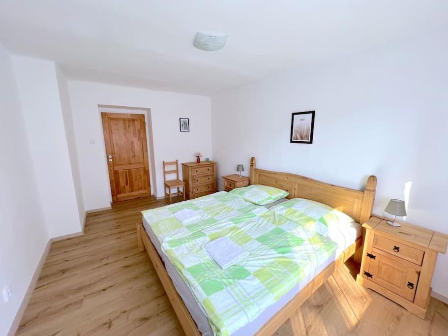 Apartman U Labe Decin Bagian luar foto